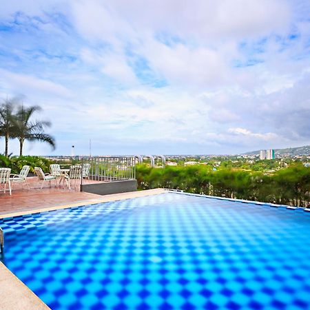 Eon Centennial Soho Hotel Cebu Exterior foto